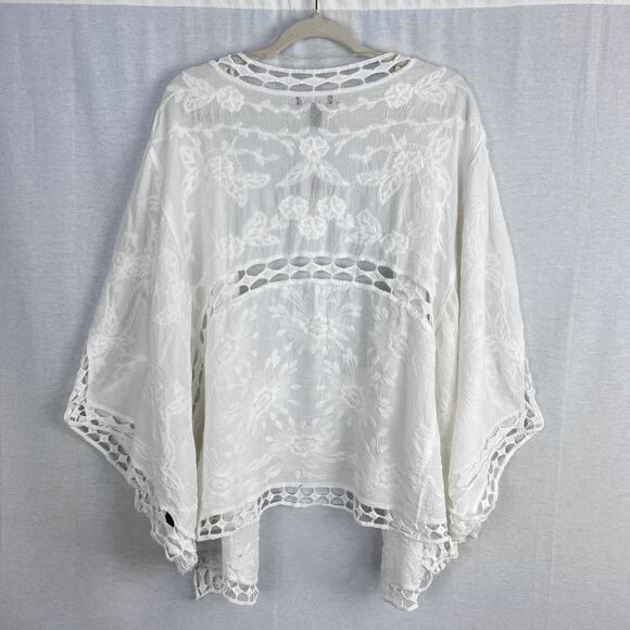 NWT Torrid Kimono Top White Crochet Lace Cover Up Resort Summer Boho Festival - Picture 6 of 8
